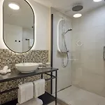 Doubletree By Hilton Schweizerhof 4*
