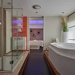 Hotel Doubletree By Hilton Schweizerhof 4*
