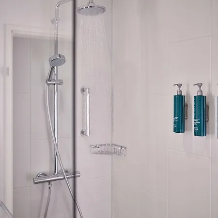 Otel Doubletree By Hilton Schweizerhof 4*