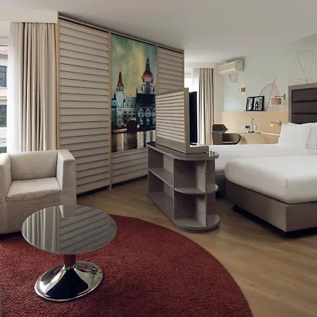 Doubletree By Hilton Schweizerhof Otel 4*