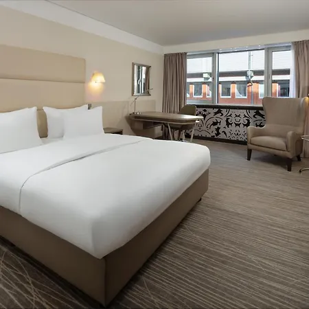 Doubletree By Hilton Schweizerhof Otel 4*