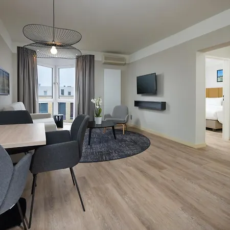 Doubletree By Hilton Schweizerhof Otel Hannover