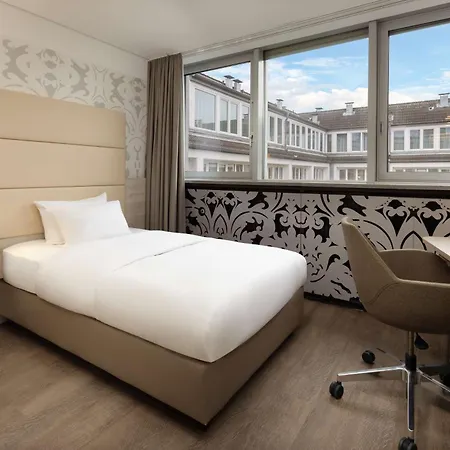 Doubletree By Hilton Schweizerhof Otel