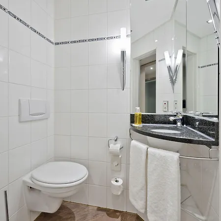 Hotel Doubletree By Hilton Schweizerhof 4*