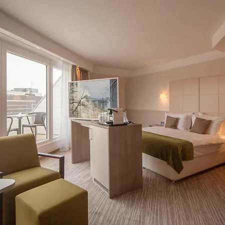Doubletree By Hilton Schweizerhof Hotel 4*