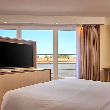 Doubletree By Hilton Schweizerhof 4*
