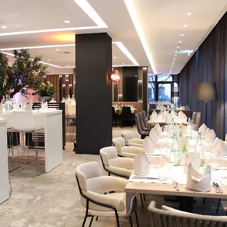 מלון Doubletree By Hilton Schweizerhof