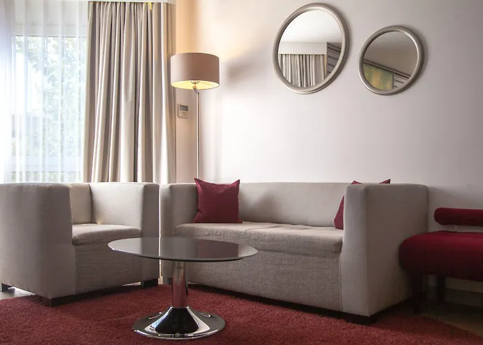 Отель Doubletree By Hilton Schweizerhof Ганновер