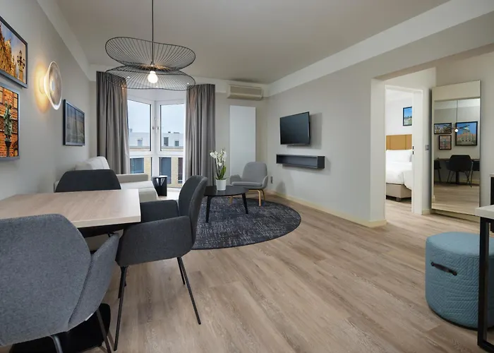 Отель Doubletree By Hilton Schweizerhof 4*