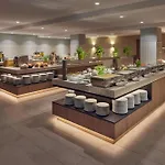 Doubletree By Hilton Schweizerhof Szálloda 4*